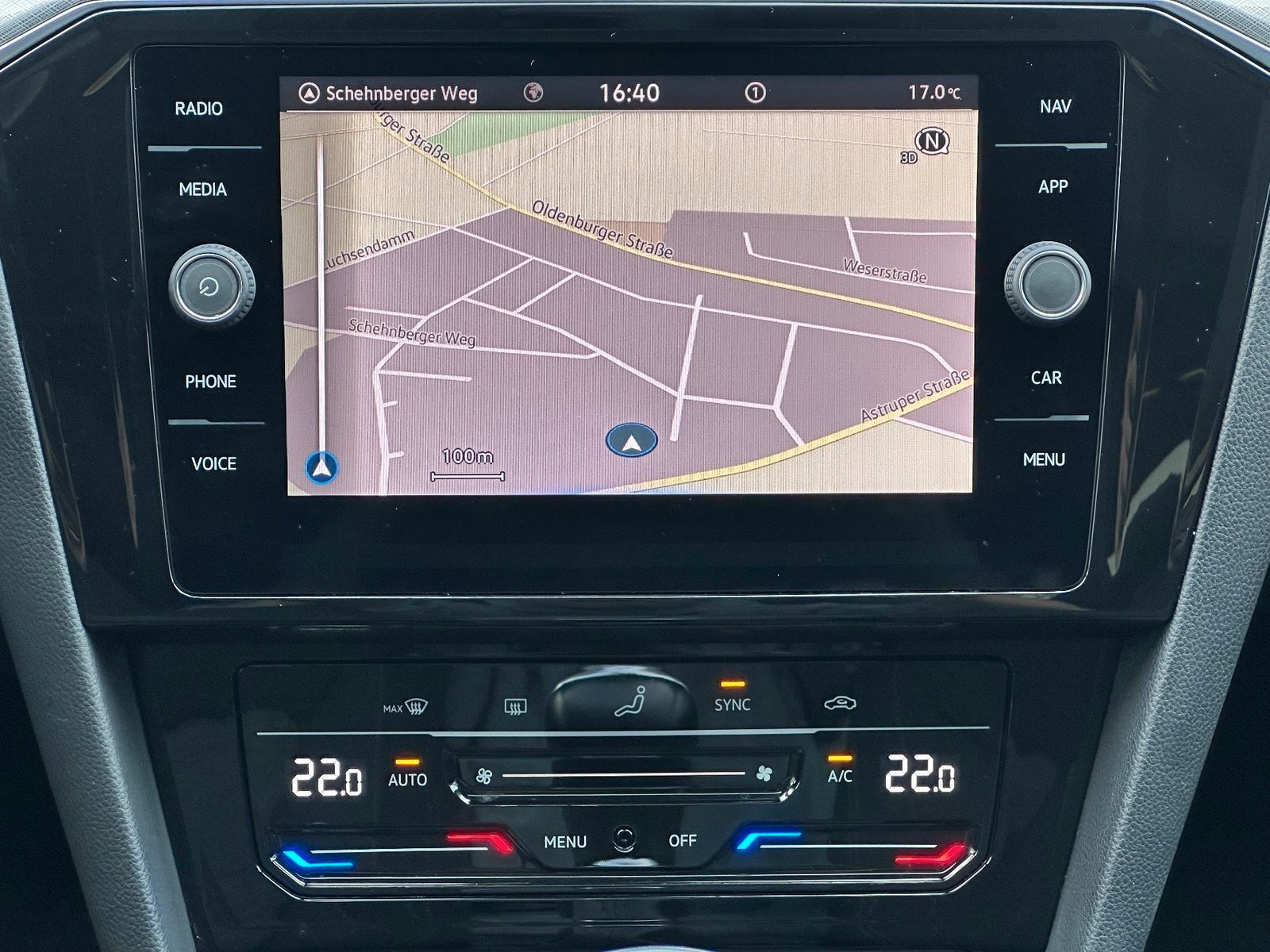 Fahrzeugabbildung Volkswagen Passat Variant 2.0 TDI Business NAV+LED+PANORAMA