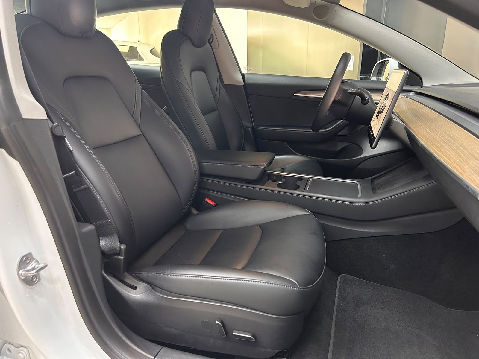 Fahrzeugabbildung Tesla Model 3 Long Range Dual AWD PANO+LED+NAVI+KAM+WP