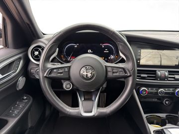 Alfa Romeo Giulia 2.2 JTDM Veloce Q4 Kam.+KeyLess+Pano+SHZ