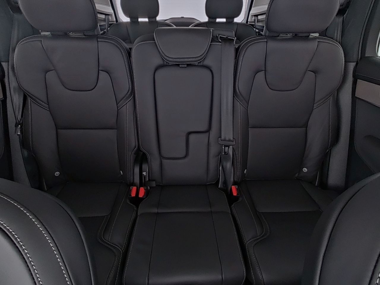 Fahrzeugabbildung Volvo XC90 T8 AWD Ultra Dark*STDHZG*360**LUFT*B&W*22"