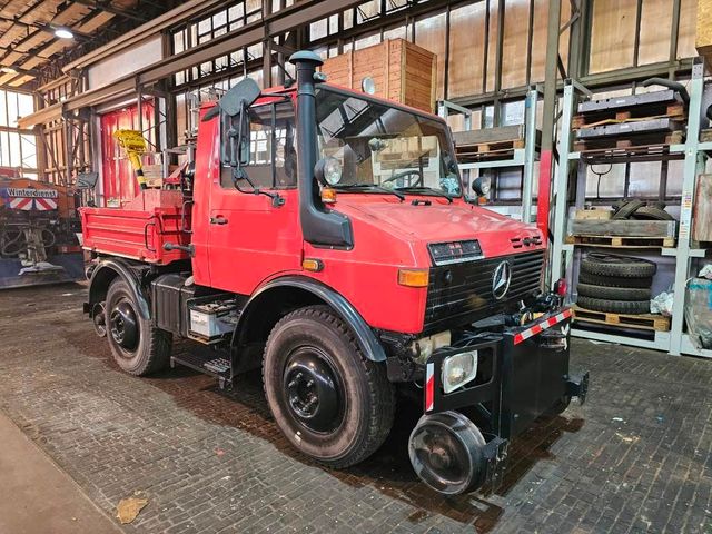 Unimog 427/10 4x4 2 Wege, 400 Tonnen Zuglast