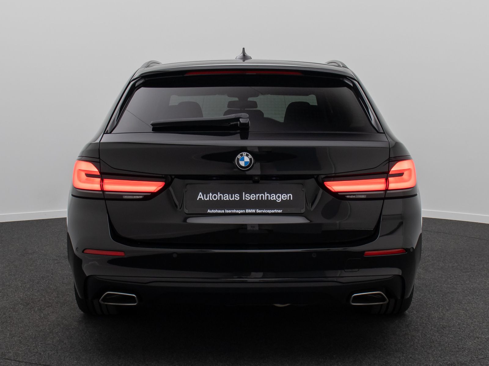 Fahrzeugabbildung BMW 520d xD Sport HUD DAB Leder 4xKlima Laser AHK