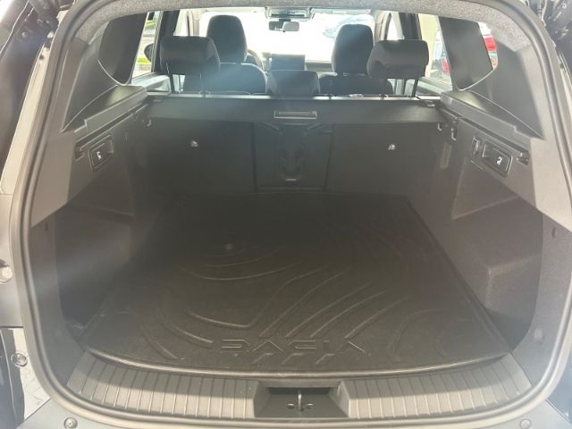 Fahrzeugabbildung Dacia Bigster EXTREME HYBRID 155 El. Panodach Navi Dig