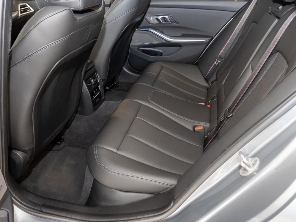 BMW M340i xDrive+AHK+Panorama+Navi+RFK+eSitze+PDCv+h