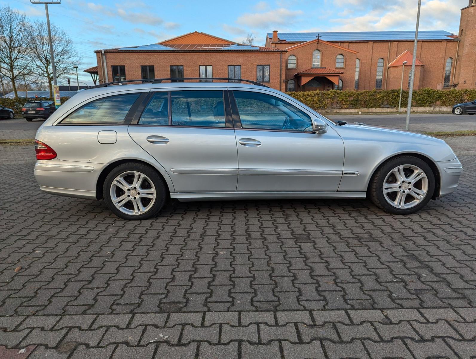 Mercedes-Benz E 220 T-Modell E 220 T CDI Avantgarde