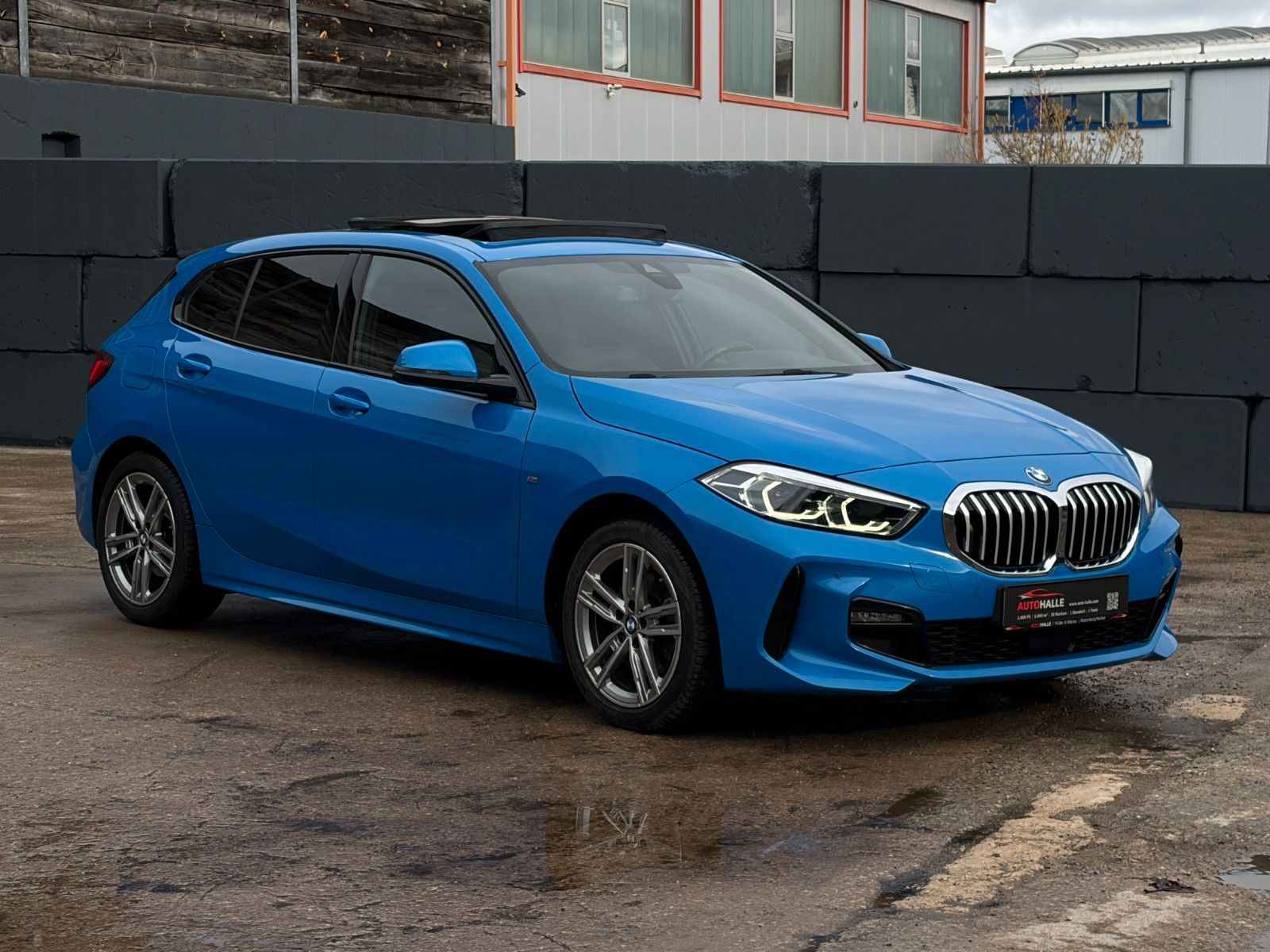 Fahrzeugabbildung BMW 118i M Sport Leder PANO TEMP CAM LED HiFi