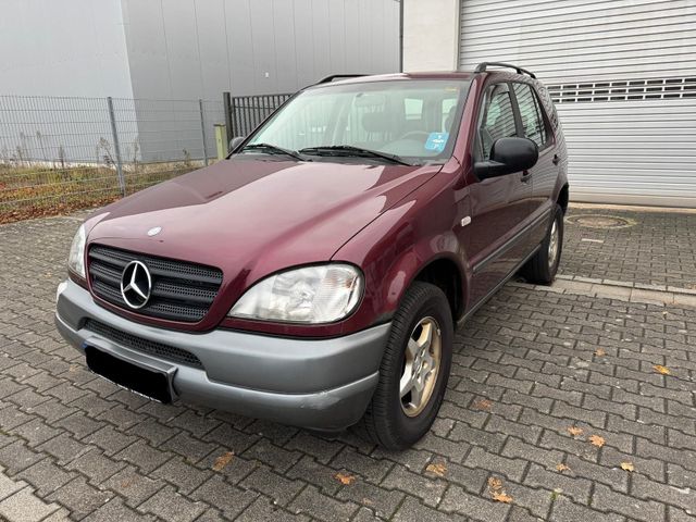 Mercedes-Benz Mercedes Benz ML 320 Benziner 2. Hand Expo...