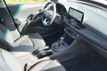 Hyundai i30 1.5 T-GDI Hybrid48VDCT.NAVI-KAMERA-SHZG-PDC-