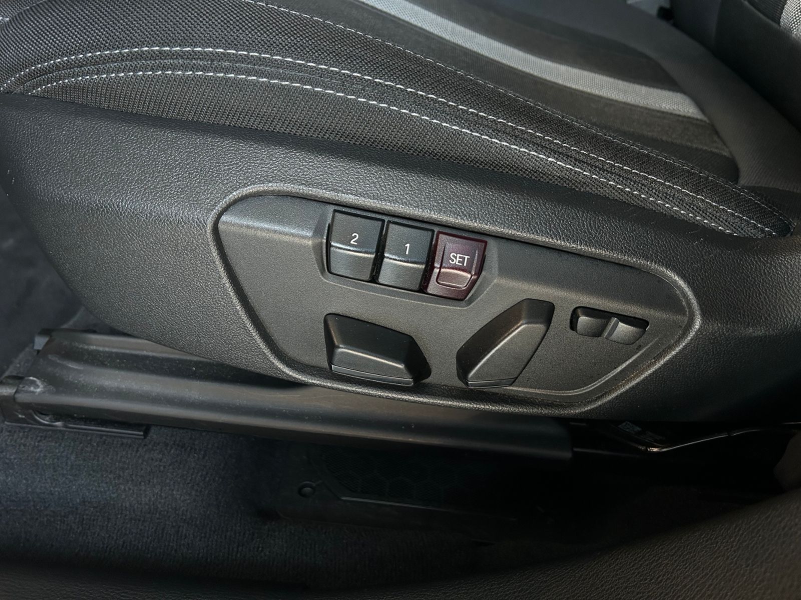 Fahrzeugabbildung BMW X1 xDrive 18 d Sport Line RFK LED ALU