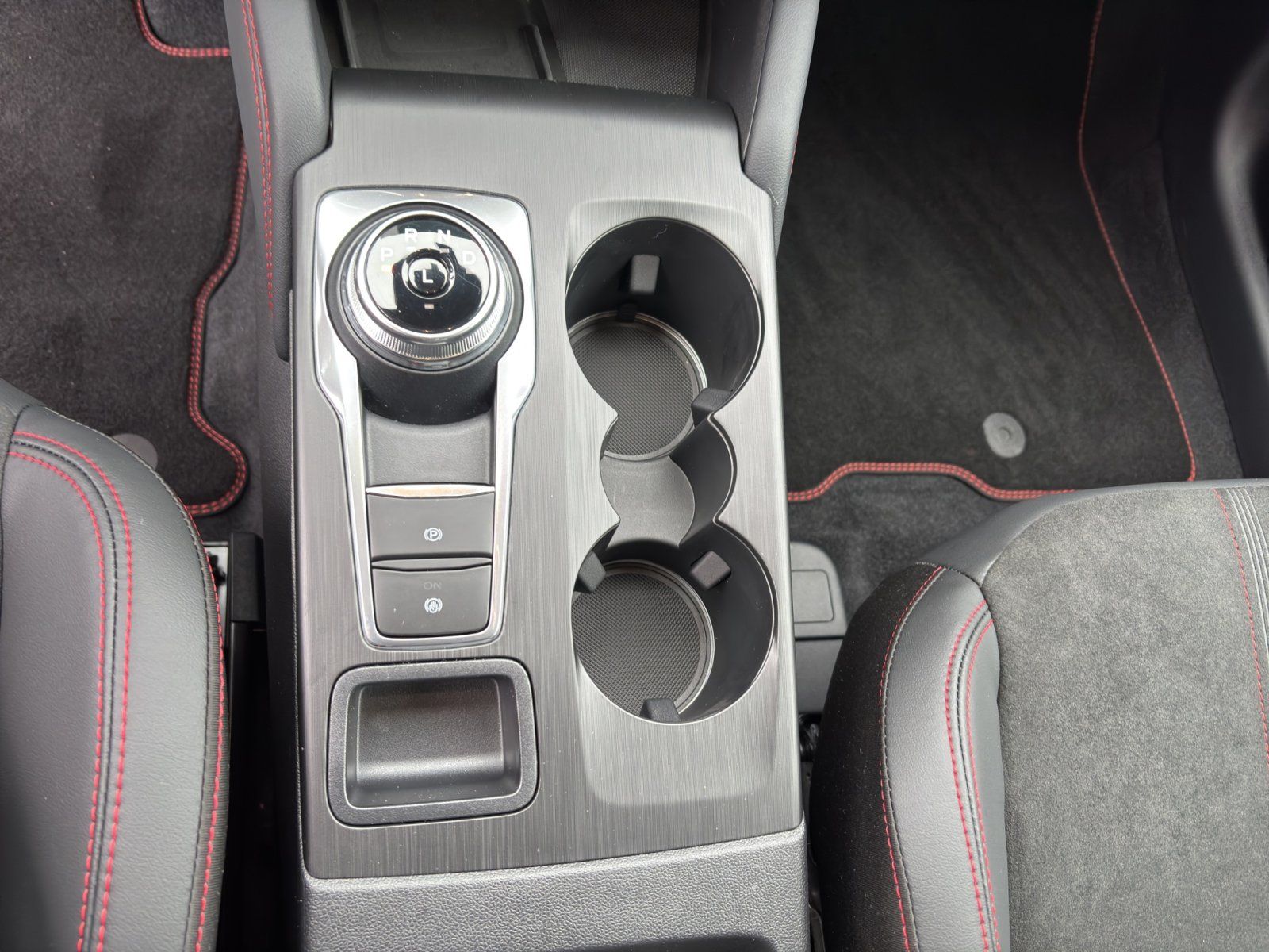 Fahrzeugabbildung Ford Kuga 2.5 PHEV Plug-In Hybrid ST-Line X