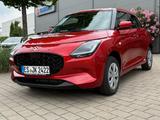 Suzuki Swift 1.2 HYBRID MT Club, ALLRAD, LED, NAVI - mit Benzin-Antrieb: Rot, Kleinwagen