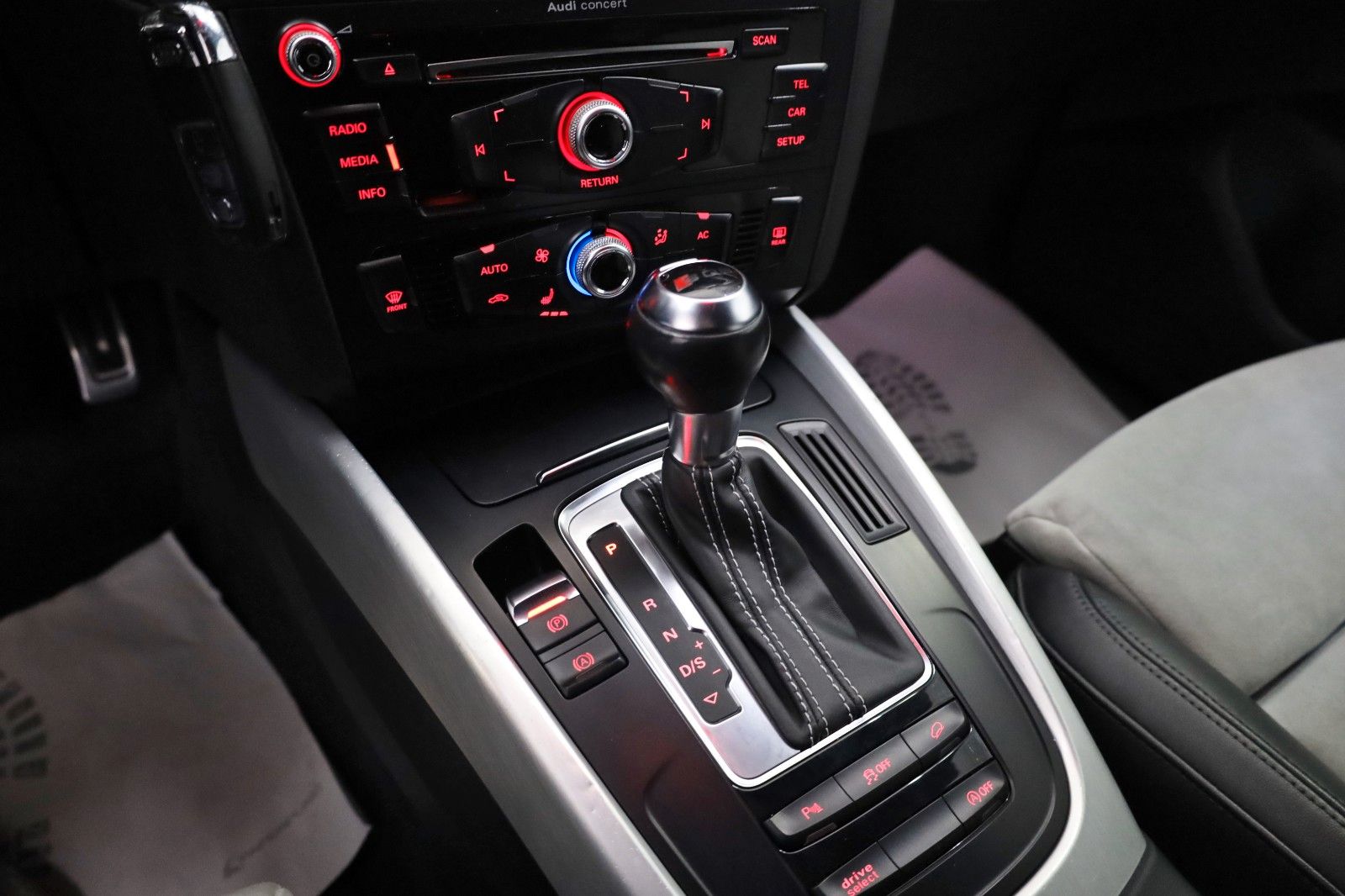 Fahrzeugabbildung Audi SQ5 3.0 TDI quattro T.Leder BiColor,ACC,Xenon,SH