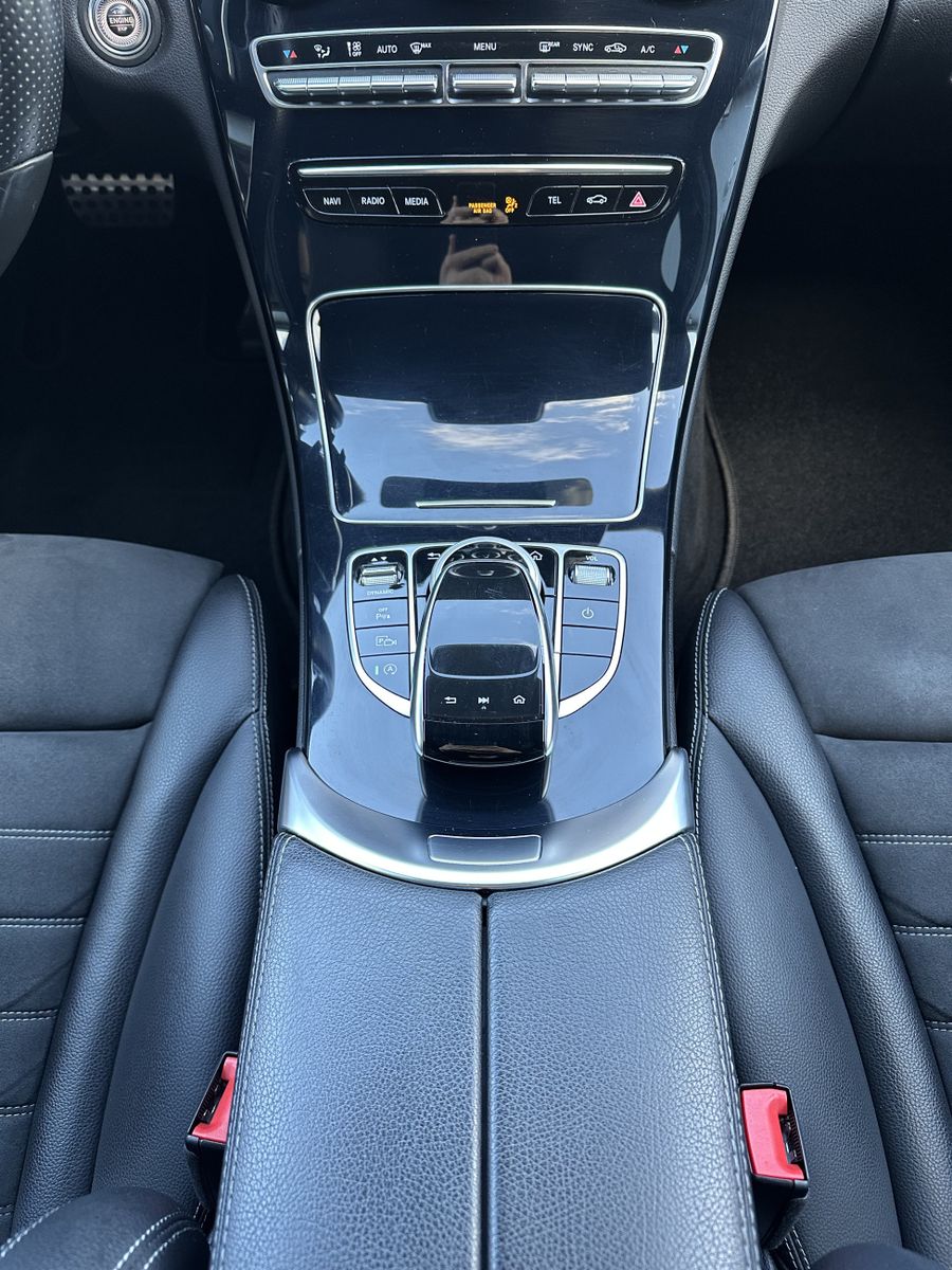 Fahrzeugabbildung Mercedes-Benz C 300d AMG-Line NAV+LED+KAMERA+MEMORY+18ZOLL+1HD