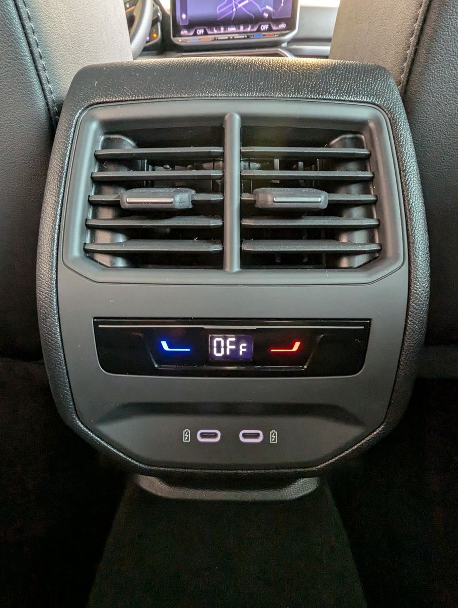 CUPRA Leon 1.5 eTSI DSG Dynamic-Edge-Assist-XL Memory - Image 24