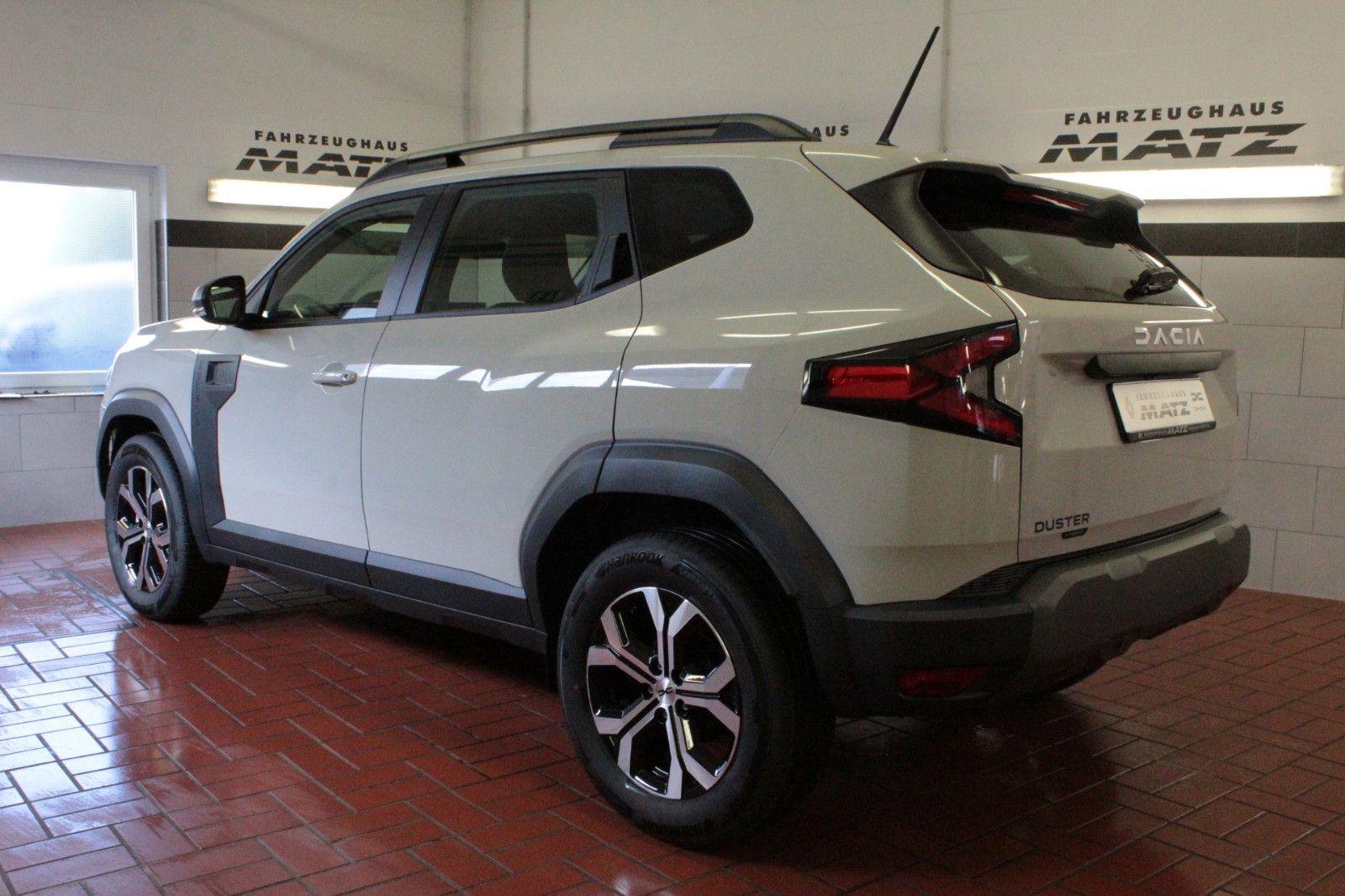 Fahrzeugabbildung Dacia Duster hybrid 140 Expression *Winterpaket*