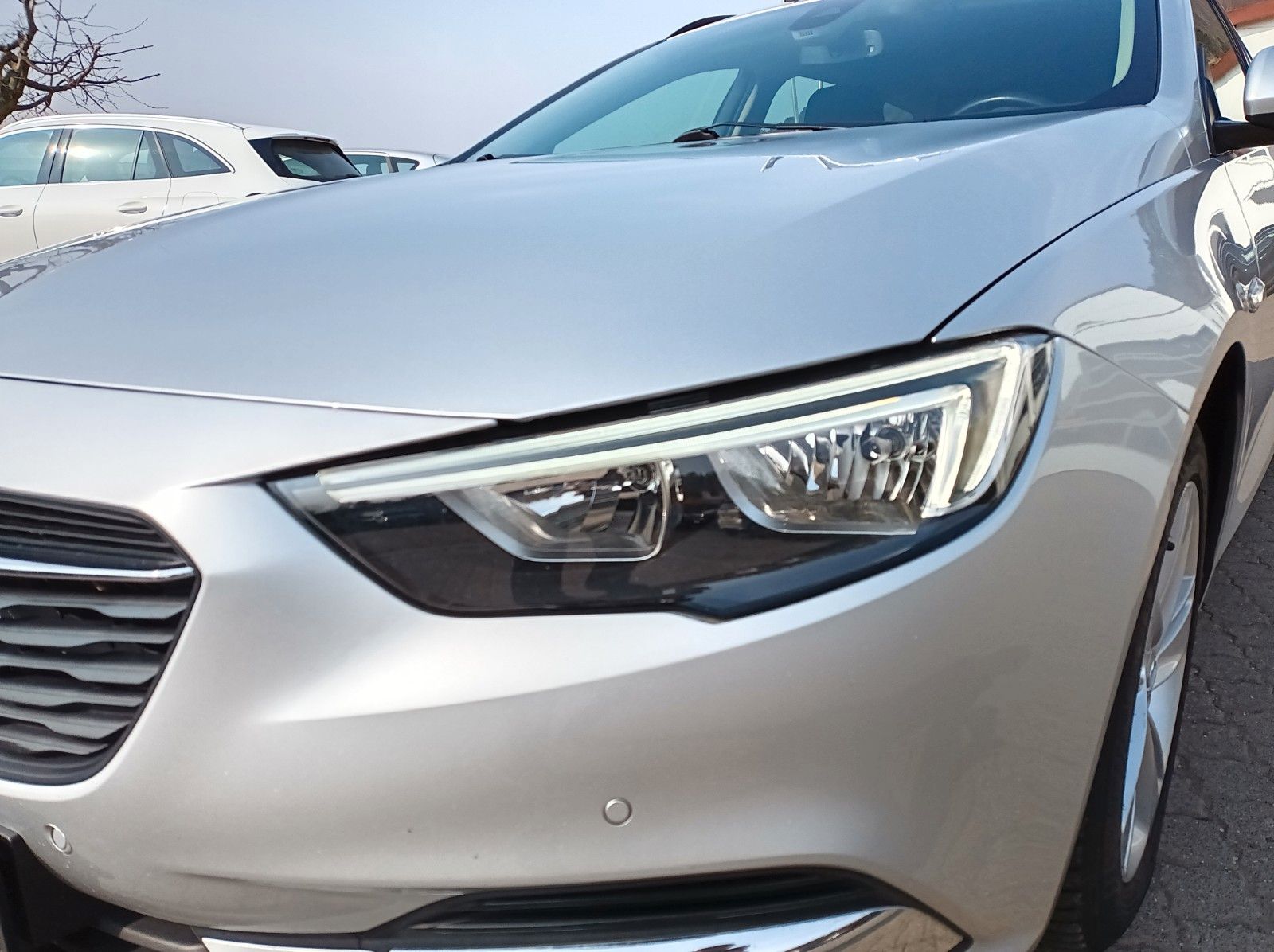 Fahrzeugabbildung Opel INSIGNIA B+SPORTSTOURER+BUSINESS+KAMERA+AHK+SH++