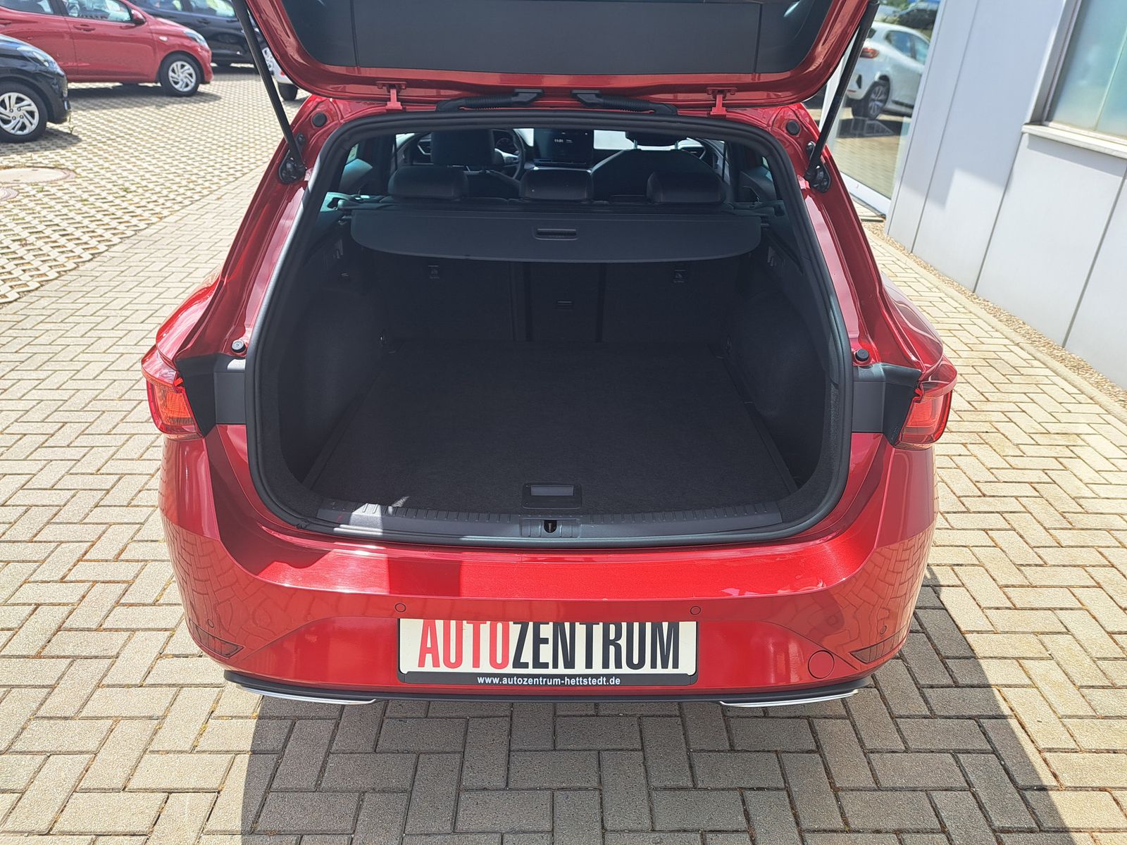 Fahrzeugabbildung SEAT Leon FR ST eTSI LED NAVI PARK-ASSISTENT