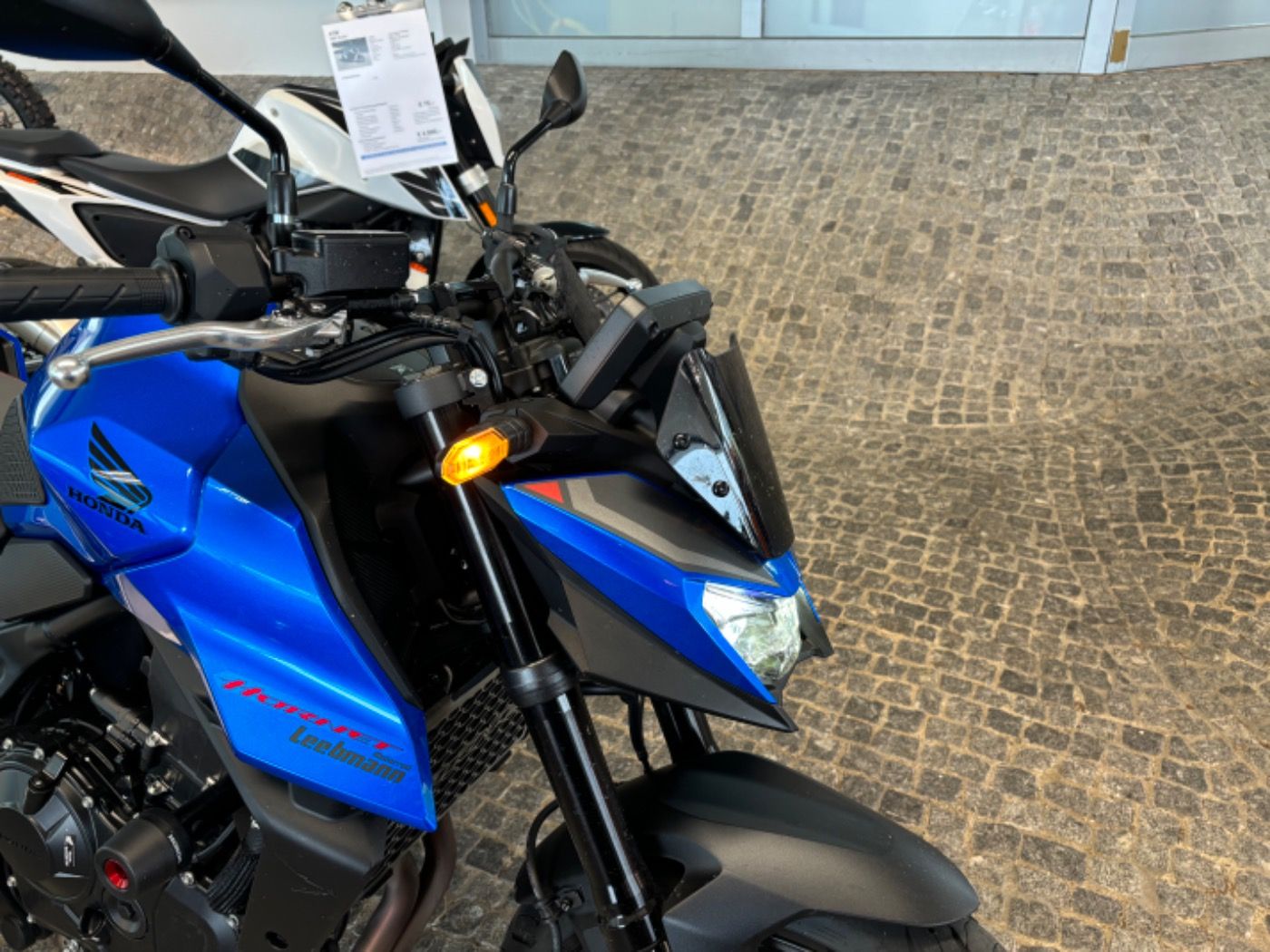 Fahrzeugabbildung Honda CB 750 Hornet 25 Honda Pakete verbaut, Schaltass