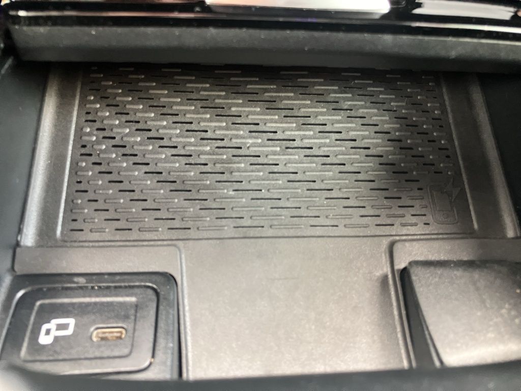 Fahrzeugabbildung Mercedes-Benz A 250 e PROGRESSIVE*AHK*LED*NAVI*DAB*SITZH
