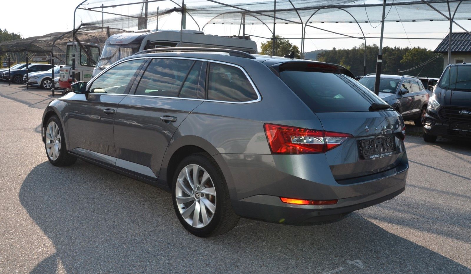 Skoda Superb Kombi 2,0 TDI DSG LED VIRTUAL EXP:18.280 imagem 3