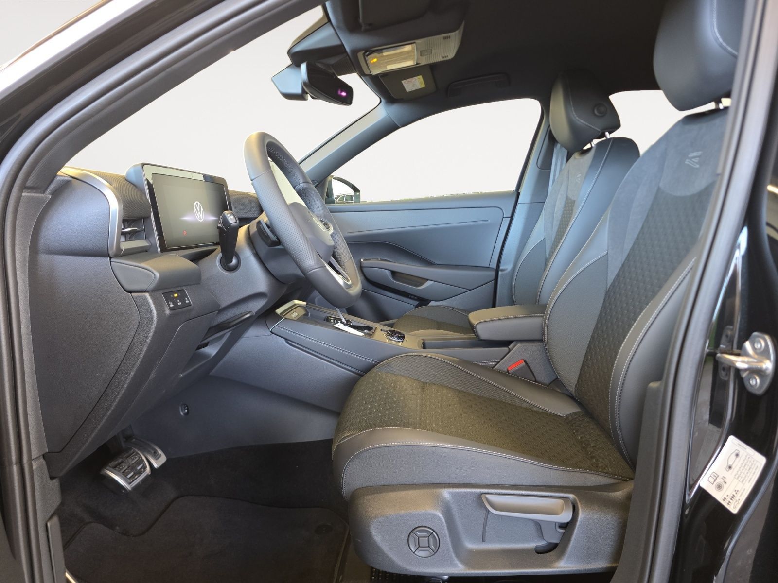 Volkswagen T-Roc - Bild 10