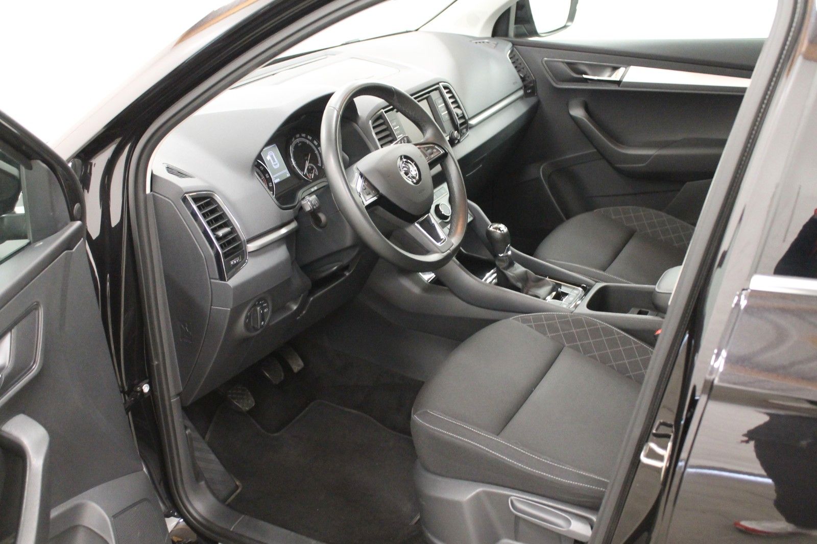 Fahrzeugabbildung SKODA Karoq Ambition 2.0 TDI 4x4 110 kW