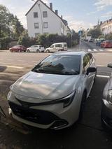 Toyota Corolla Touring Sport 1,8 Hybrid Bu... - Toyota Corolla Gebrauchtwagen in Frankfurt