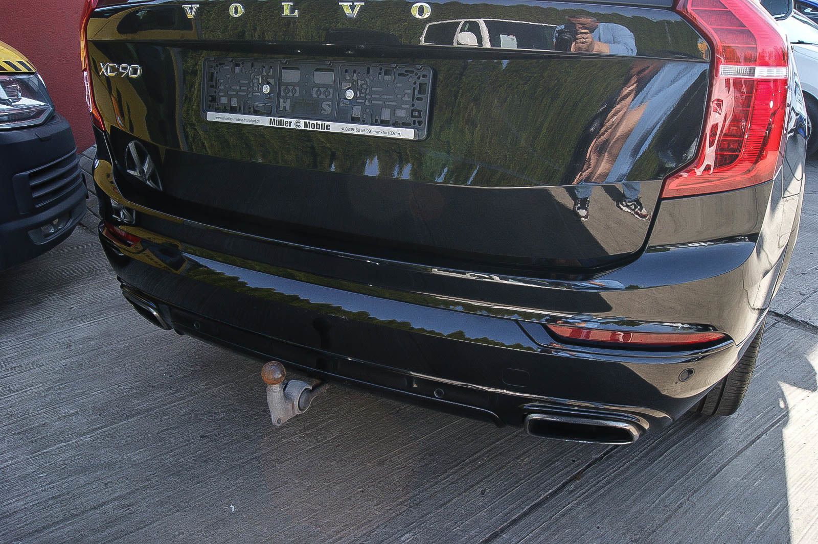 Fahrzeugabbildung Volvo XC90 T8 Hybrid R-DESIGN AWD 22-ZOLL STANDHEIZUNG