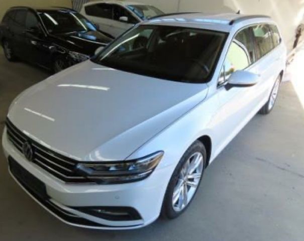 Volkswagen Passat Var.1.6 TDI DSG Business/Navi/LED/10900ne