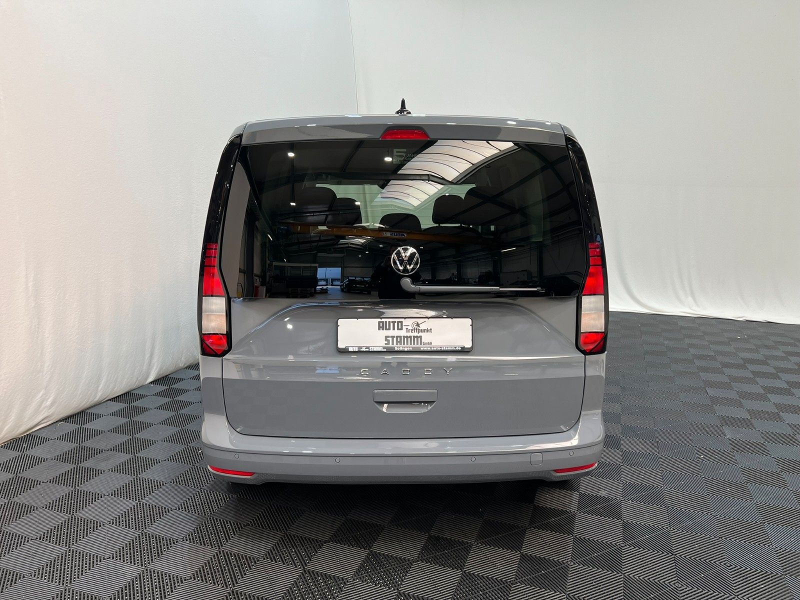 Fahrzeugabbildung Volkswagen Caddy 1.5 TSI /DSG/ACC/PDCh./Winterpaket
