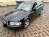Volvo V40 Kombi 2,0 Klima Leder TÜV Mai 2027 - gebrauchte Volvo V40 aus dem Jahr 2004