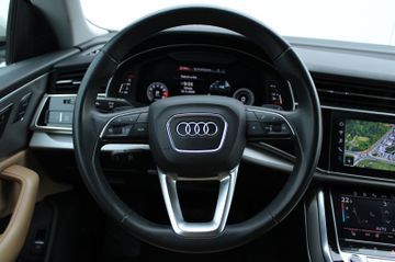 Audi Q8 - 8