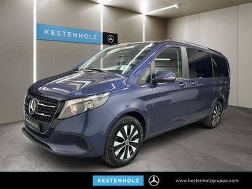 Mercedes V 220 - 1