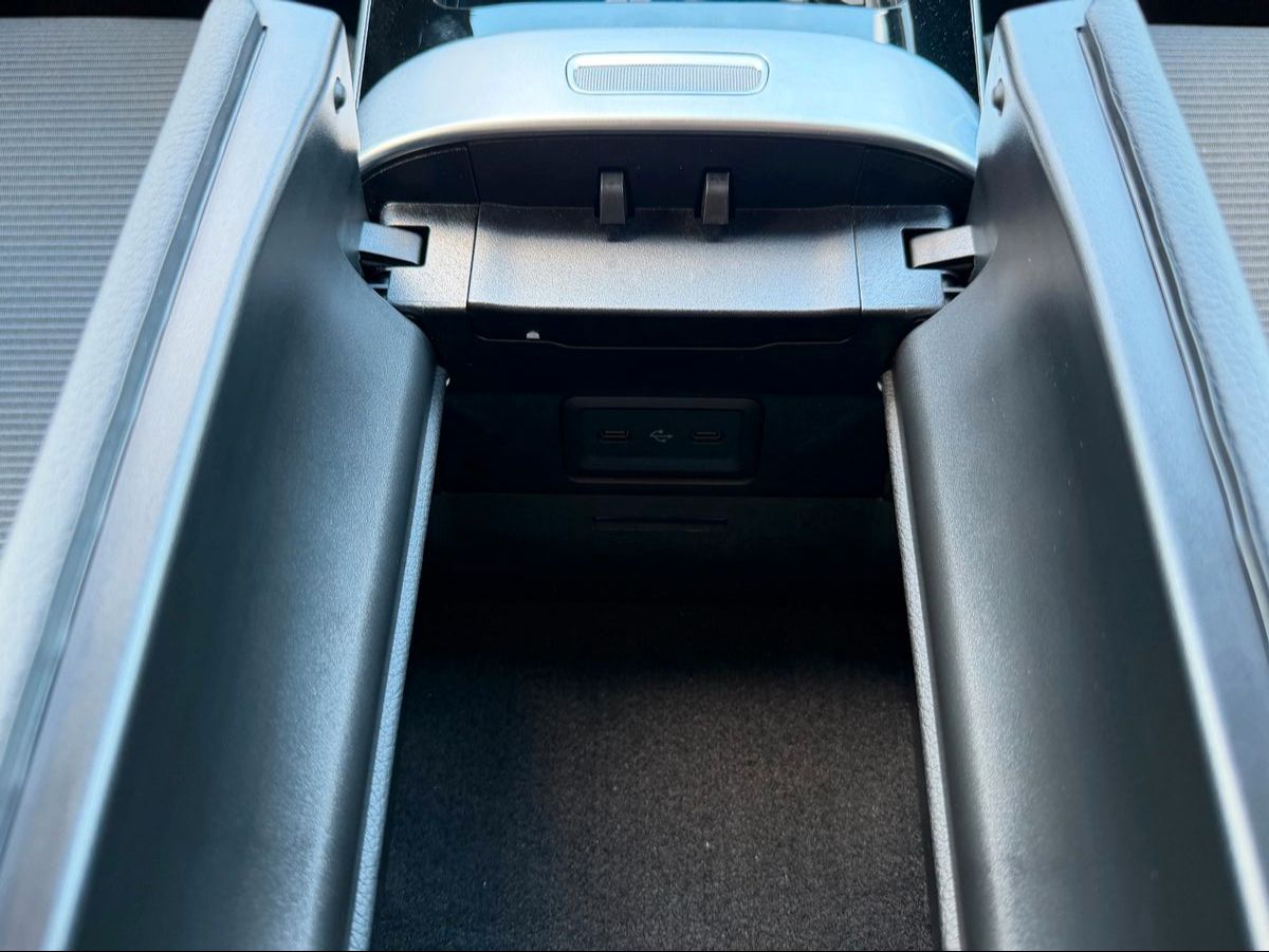 Fahrzeugabbildung Mercedes-Benz C 200 T Avantgarde+RKamera+SpurhaltA+Ambiente