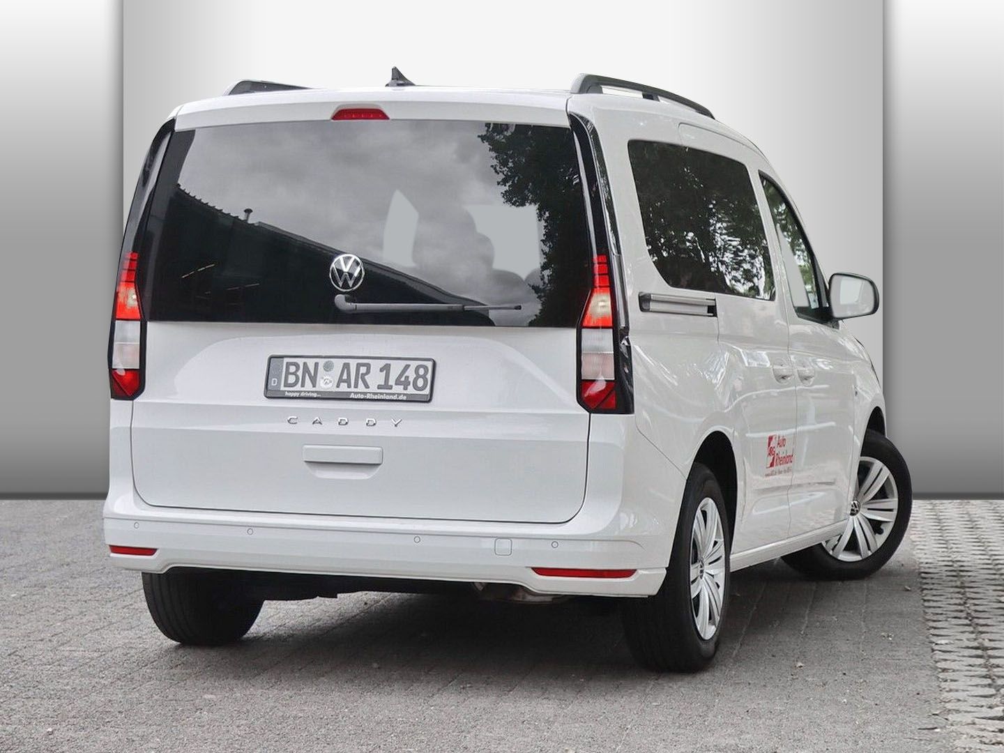 Volkswagen Caddy Kombi 1.5 TSI GRA KLIMA NAVIVORB. PDC foto 2