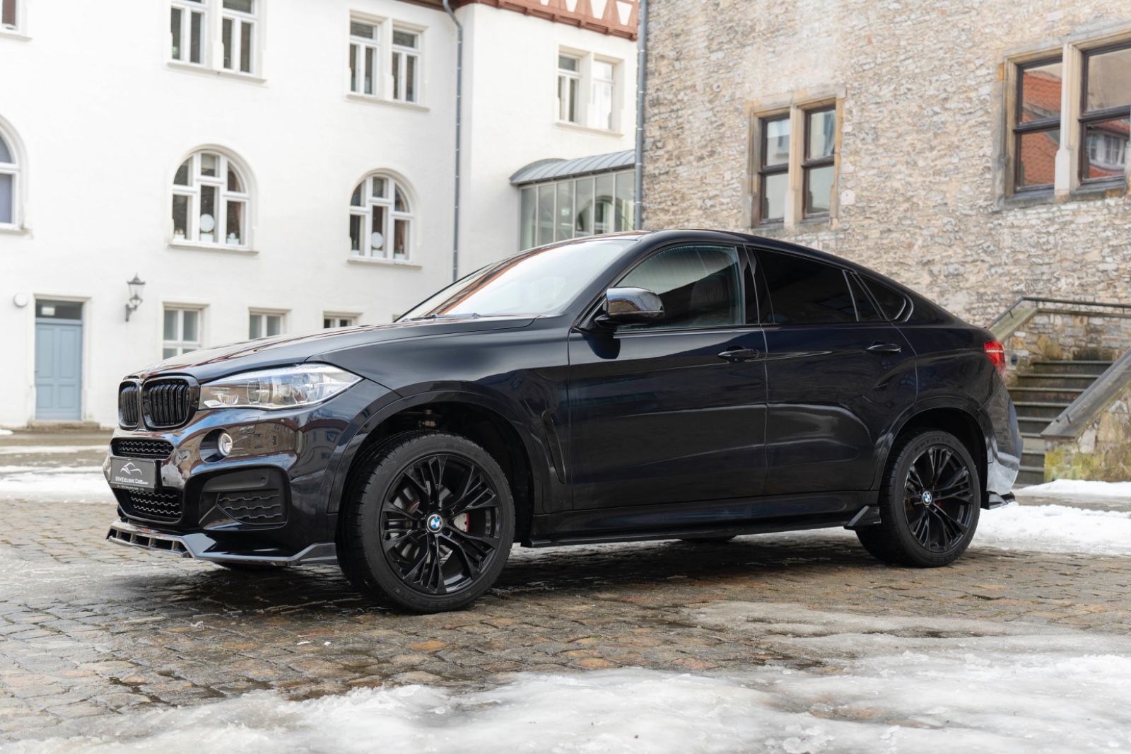 Fahrzeugabbildung BMW X6 xDrive35i M-Sport H&K KAM NAV M+S