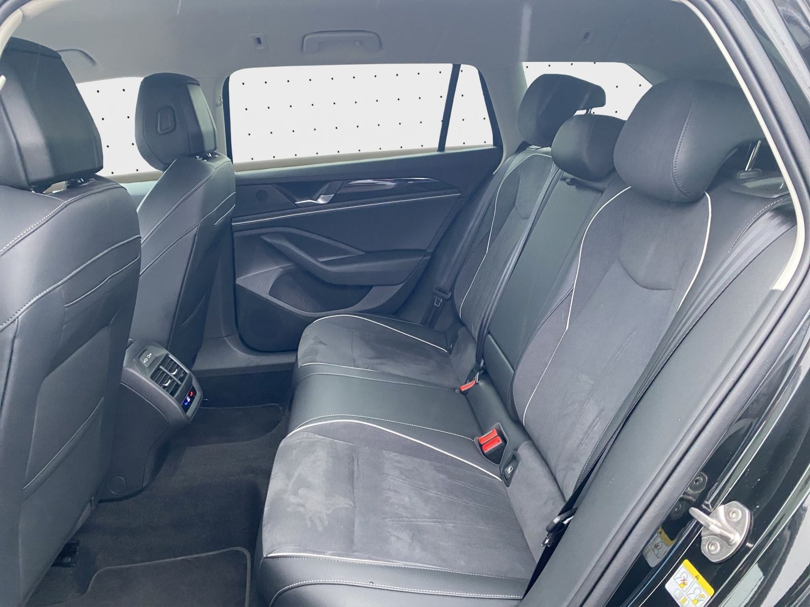 Volkswagen Passat Variant - Bild 16