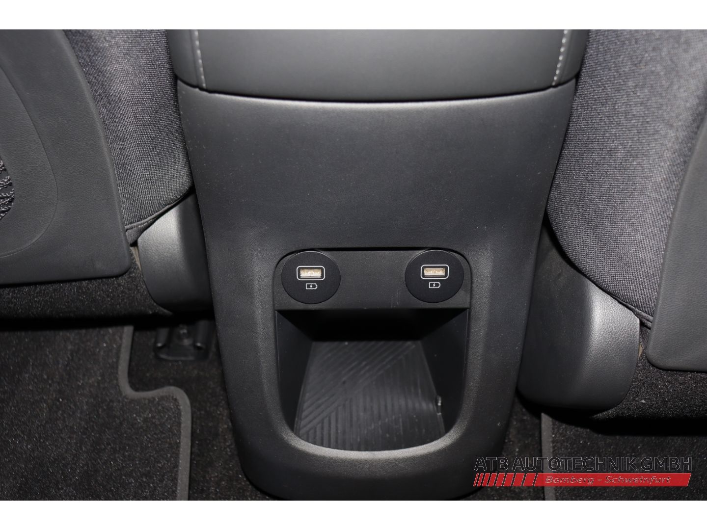 Fahrzeugabbildung Hyundai IONIQ 5 72,6 kWh UNIQ 98,2% SOH HUD El. Fondsitz