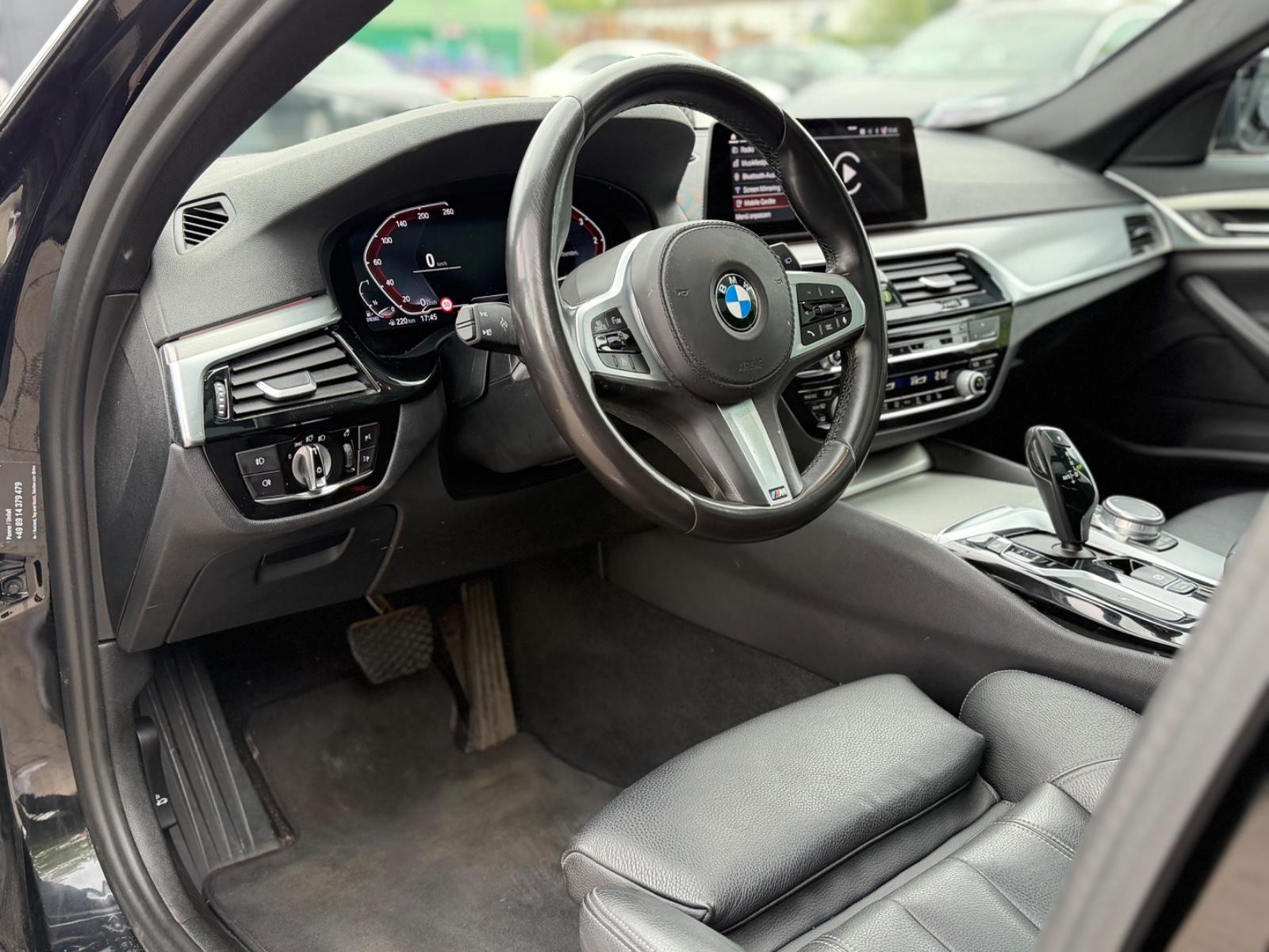 BMW 530d Touring*PANO*LEDER*HUD*LED*HIFI*APPLECAR*