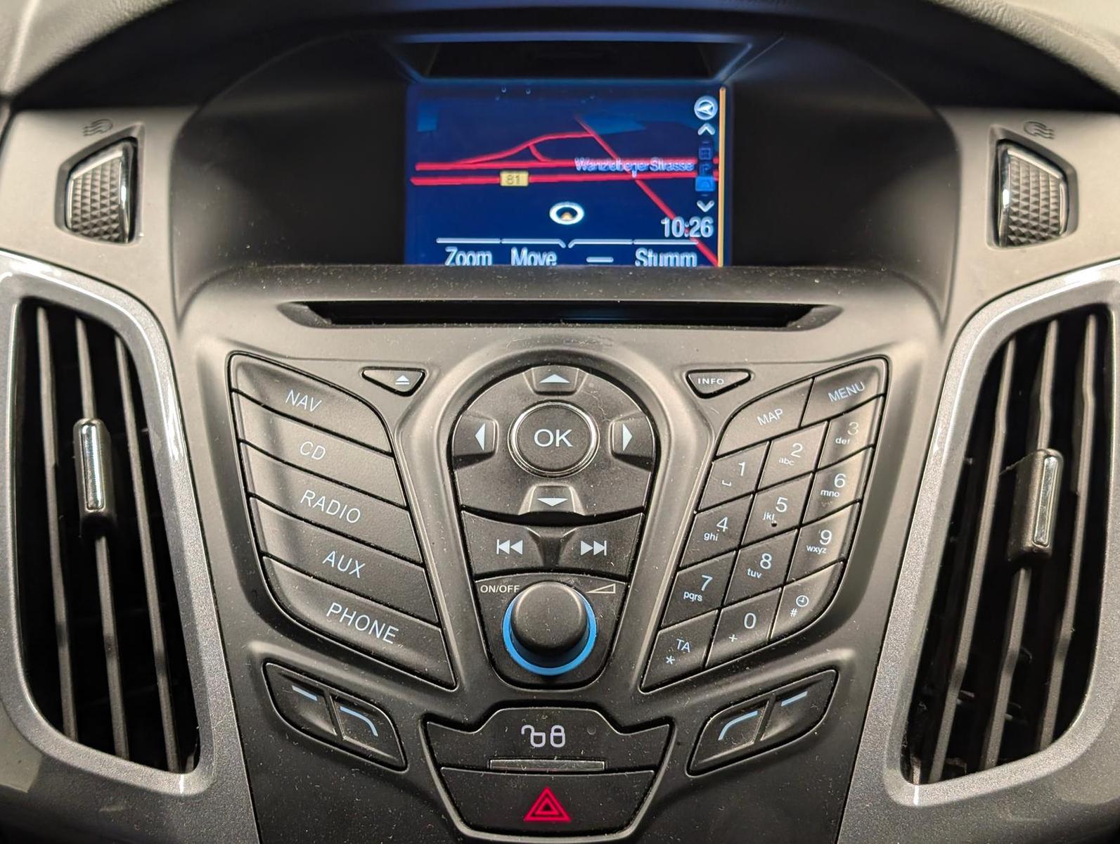 Ford Focus 2013 — photo 15