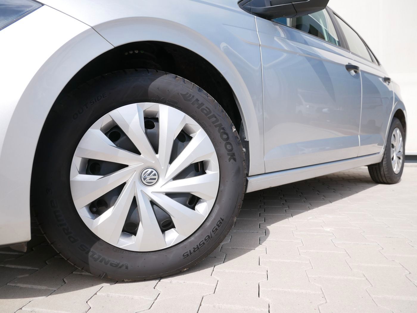 Fahrzeugabbildung Volkswagen Polo -VI 1.0 Trendline Klimaanlage Metallic
