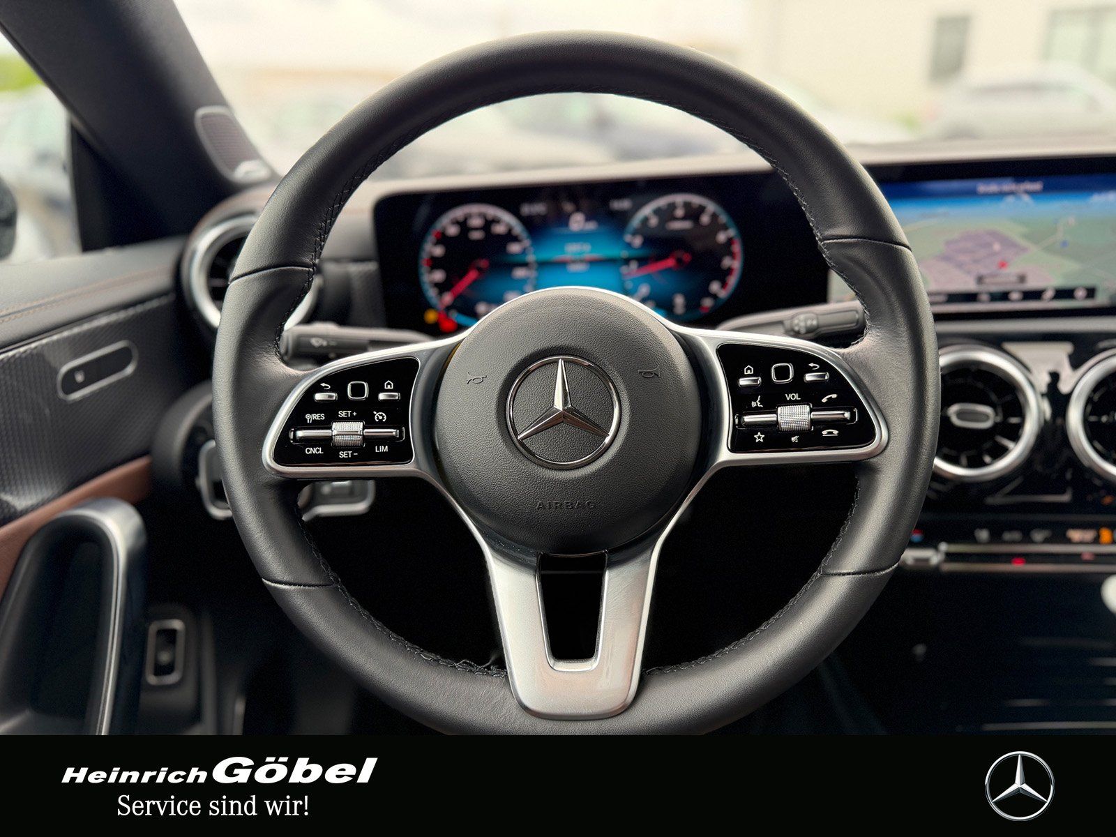 Fahrzeugabbildung Mercedes-Benz CLA 180 Progressive (EURO 6d)