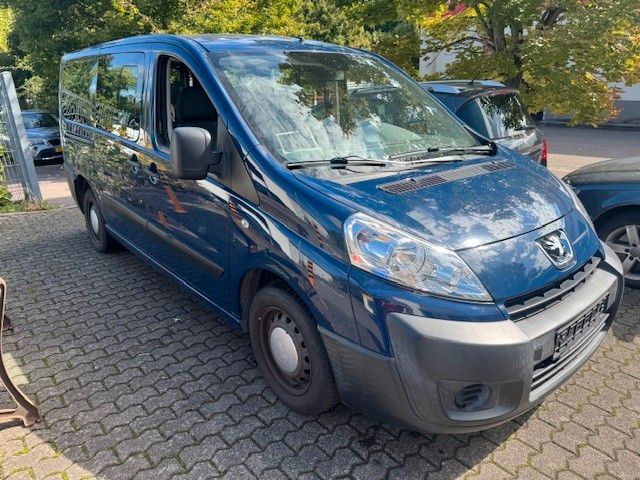 Fahrzeugabbildung Peugeot Expert Kasten L2H1 Kasten BEHINDERTEN UMBAU