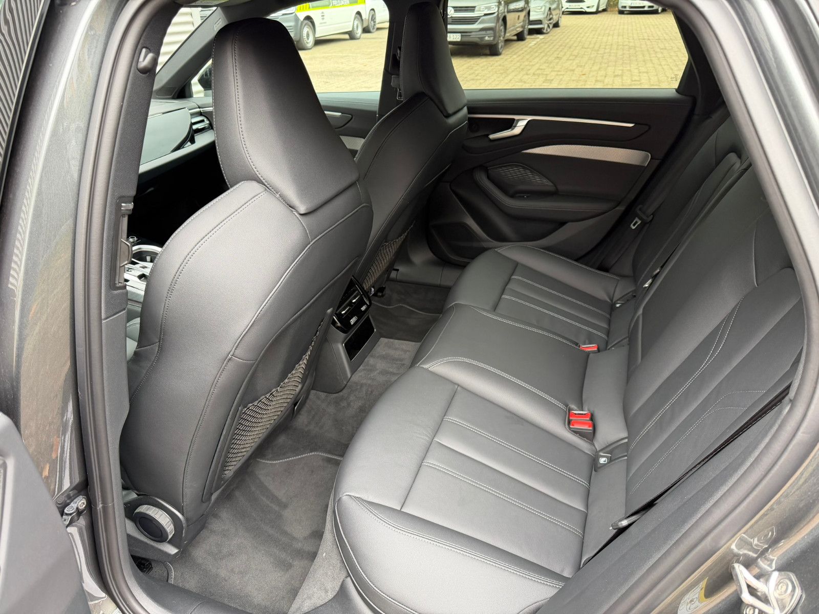 Fahrzeugabbildung Audi A6 Avant 2.0 150 kW TDI quattro