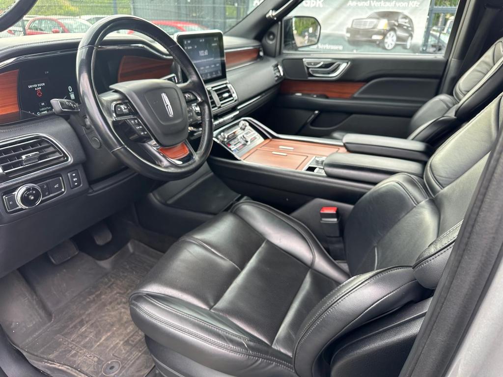 Lincoln Navigator