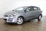 Hyundai i30 cw Style*Xenon*NAVI*Parkhilfe*HU/AU+Service* - Hyundai i30 aus 2012 mit Diesel-Antrieb: Kombi