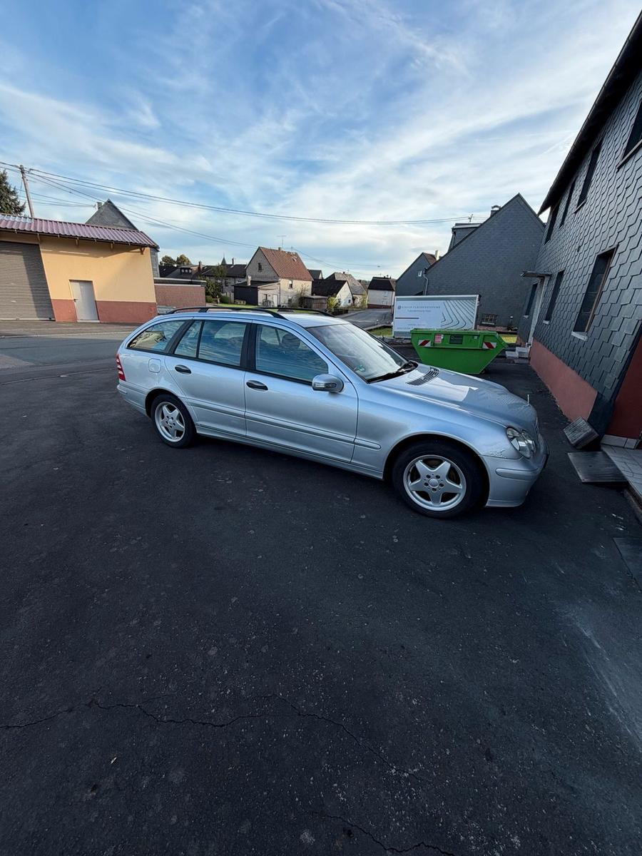 Mercedes-Benz C 180