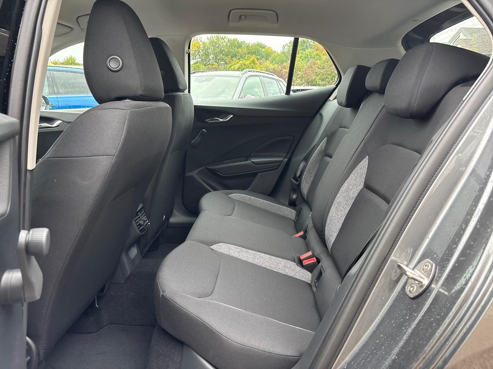 Fabia Essence 1.0 Android Auto Metallic 5 Jahre-