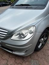 Mercedes-Benz Mercedes B - Mercedes-Benz B 180