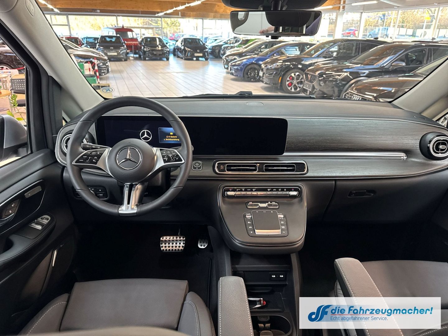 Fahrzeugabbildung Mercedes-Benz V 250 d 4MATIC AVANTGARDE lang LuftF. Pano 360 A